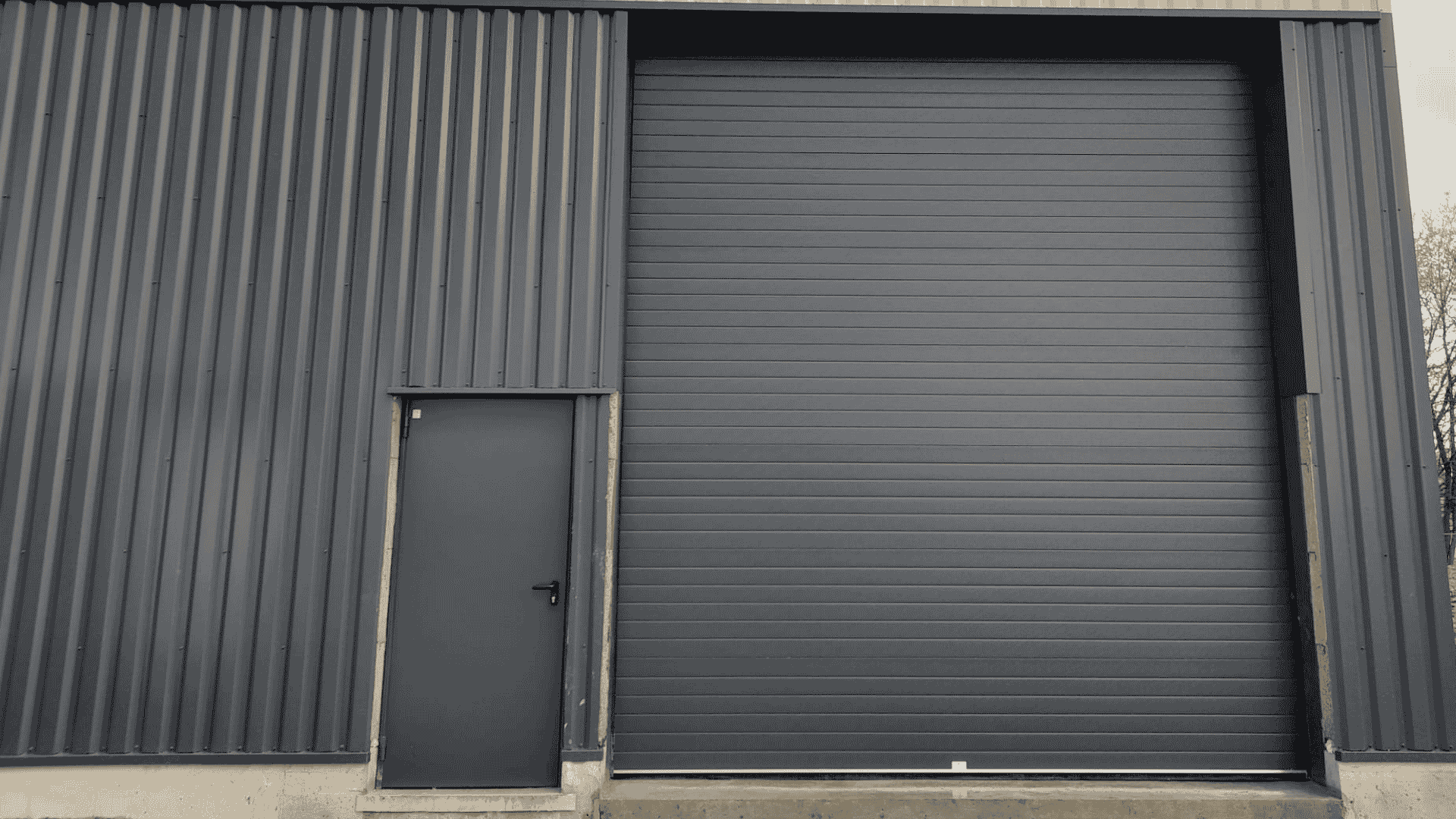portes sectionnelles panneaux pleins kloz